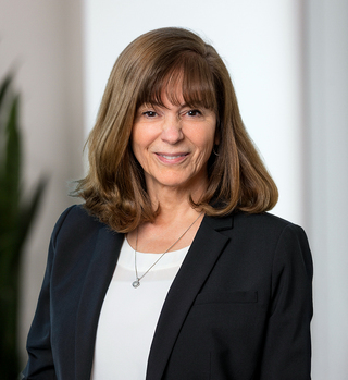 A bio image of Christine Cioffe